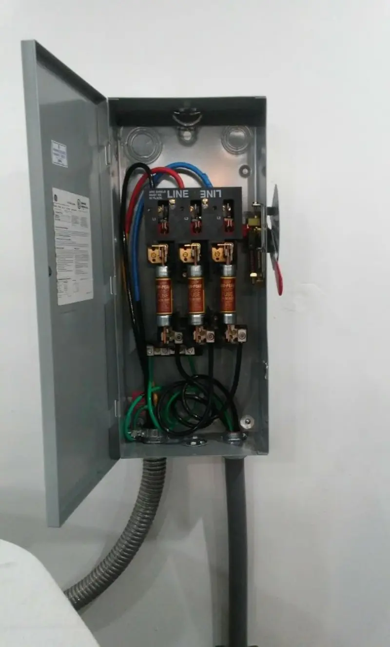 Three-phase disconnect switch installed for Electrical Wiring & Rewiring in Gadsden